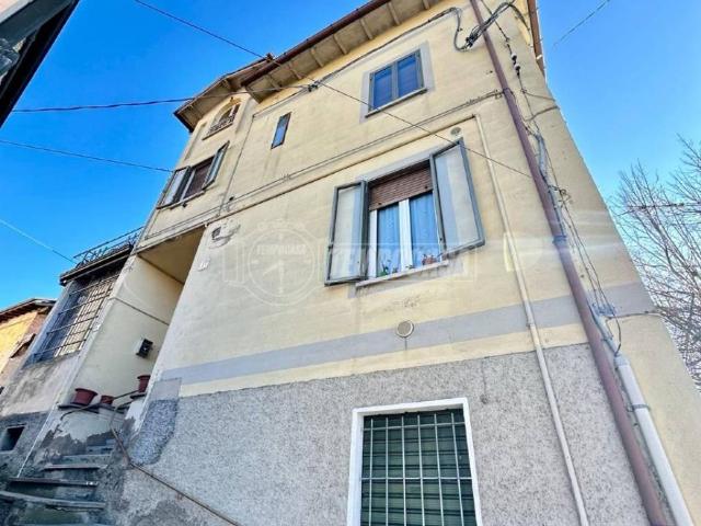 Palazzo / Stabile in vendita a Serramazzoni MO