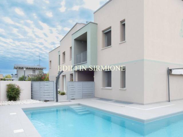 Palazzo / Stabile in vendita a Sirmione BS
