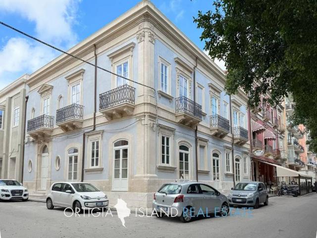 Palazzo / Stabile in vendita a Siracusa SR