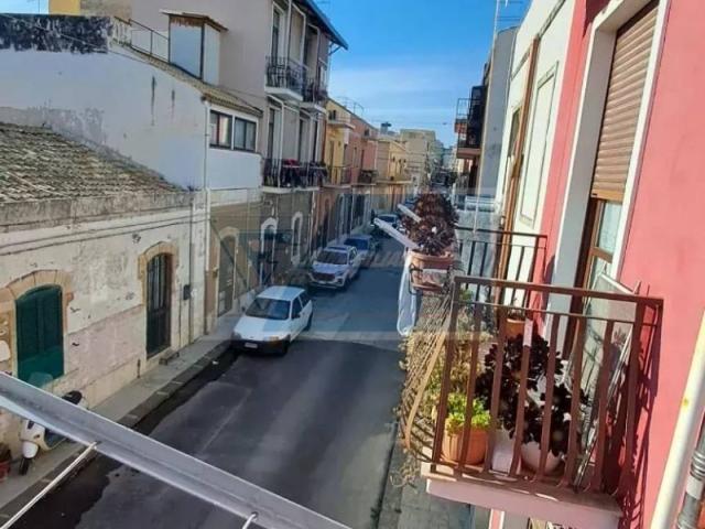 Palazzo / Stabile in vendita a Siracusa SR