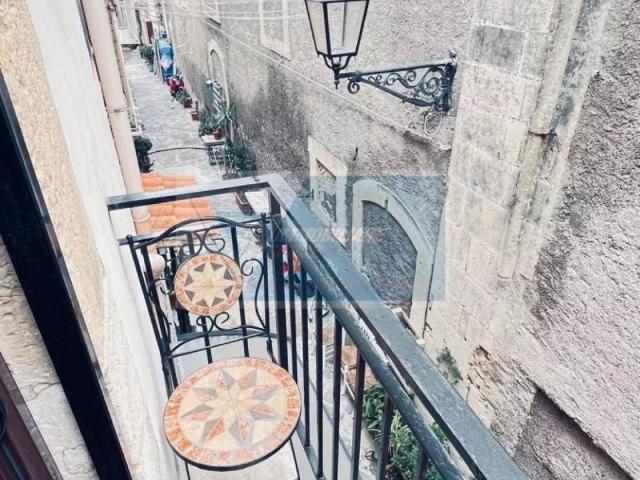Palazzo / Stabile in vendita a Siracusa SR