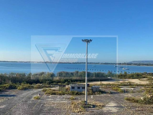 Palazzo / Stabile in vendita a Siracusa SR