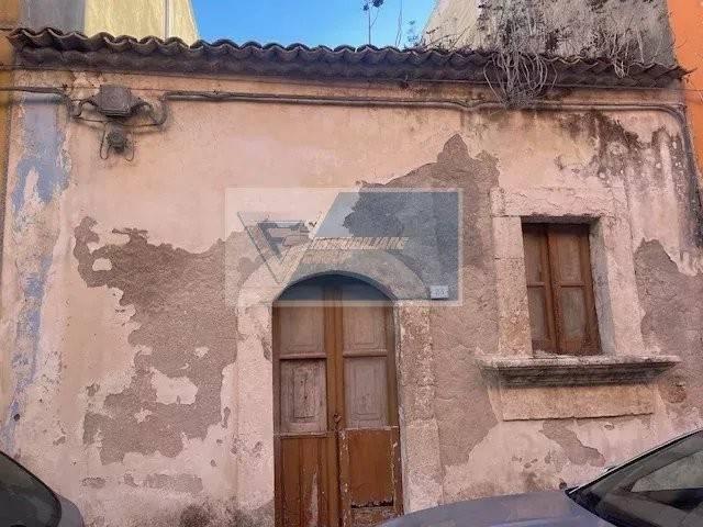 Palazzo / Stabile in vendita a Siracusa SR