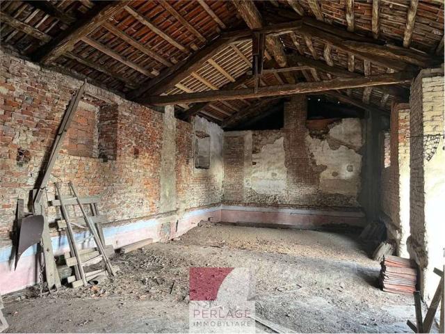 Palazzo / Stabile in vendita a Sommariva del Bosco CN