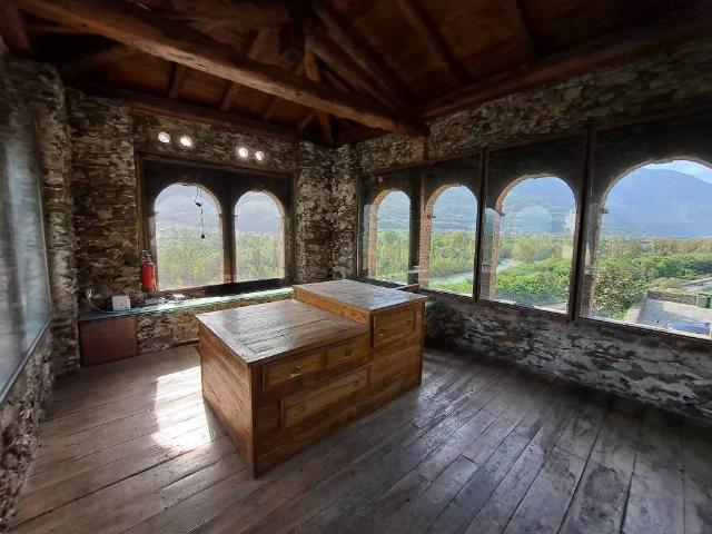 Palazzo / Stabile in vendita a Sondrio SO