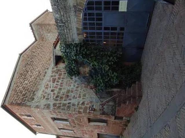 Palazzo / Stabile in vendita a Sorano GR