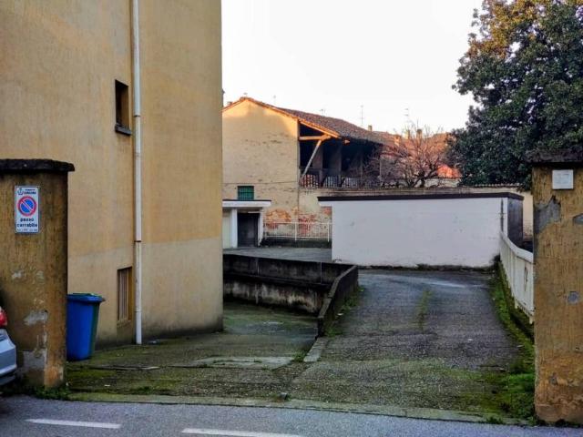 Palazzo / Stabile in vendita a Soresina CR
