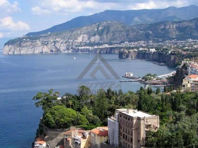 Palazzo / Stabile in vendita a Sorrento NA