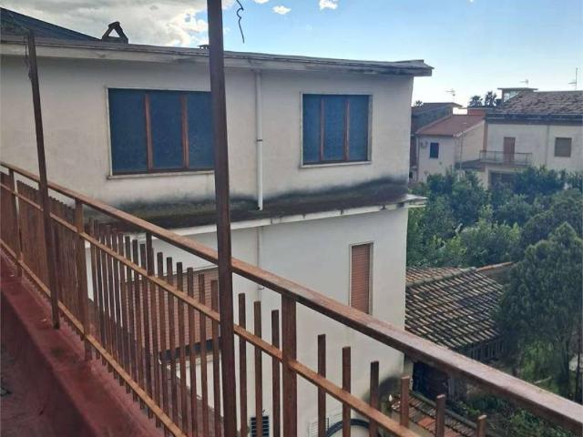 Palazzo / Stabile in vendita a Sparanise CE