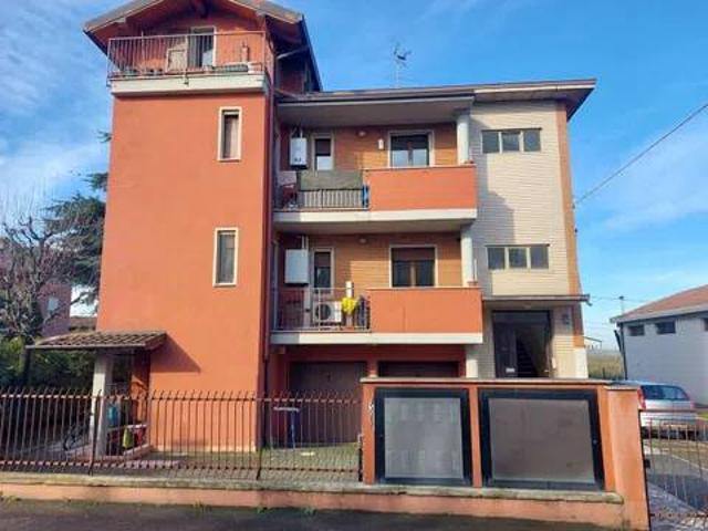 Palazzo / Stabile in vendita a Spilamberto MO