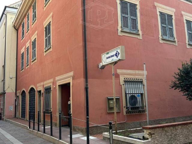 Palazzo / Stabile in vendita a Spotorno SV