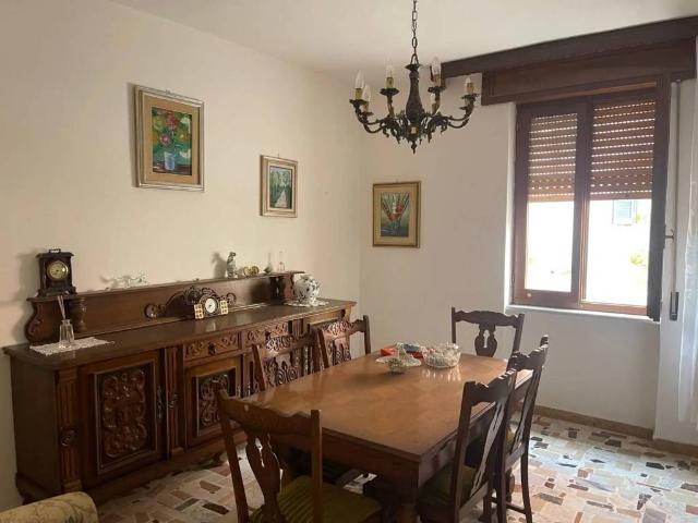 Palazzo / Stabile in vendita a Tula SS