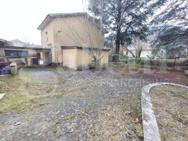 Palazzo / Stabile in vendita a Tagliacozzo AQ