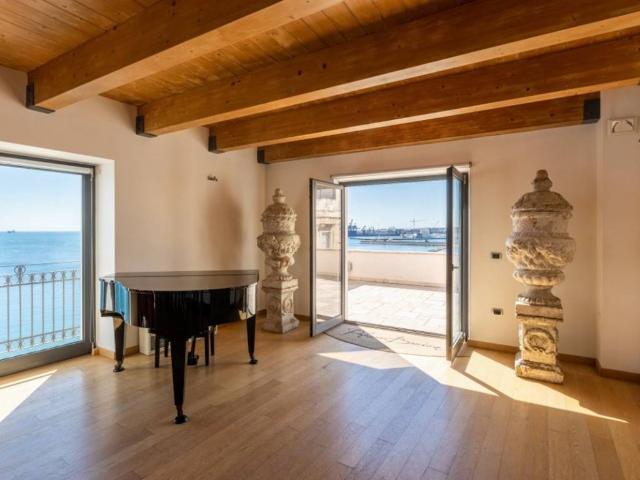Palazzo / Stabile in vendita a Taranto TA