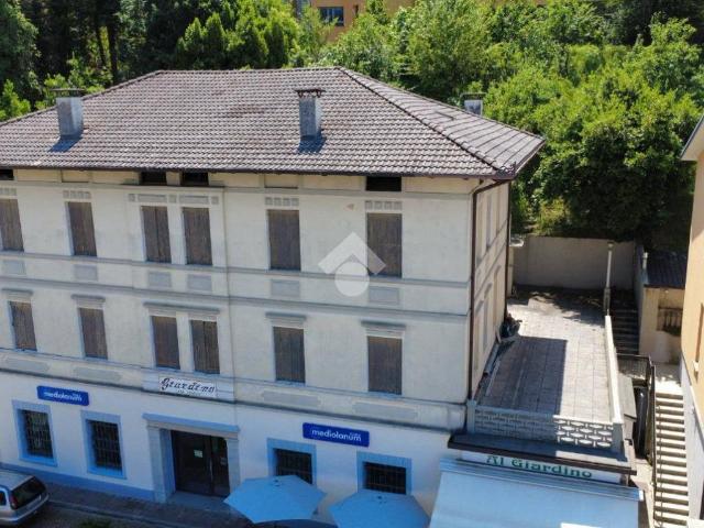 Palazzo / Stabile in vendita a Tarcento UD