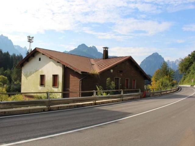 Palazzo / Stabile in vendita a Tarvisio UD