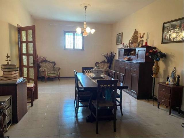 Palazzo / Stabile in vendita a Teano CE