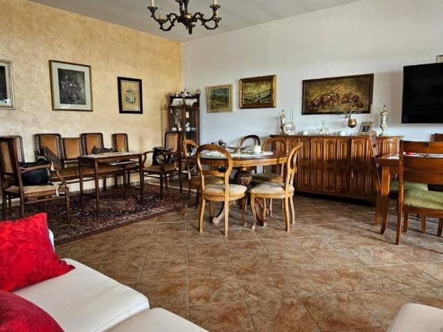 Palazzo / Stabile in vendita a Teramo TE