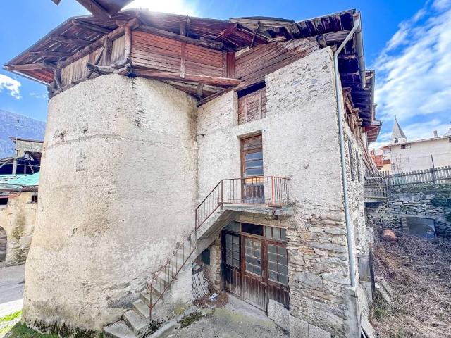 Palazzo / Stabile in vendita a Terzolas TN