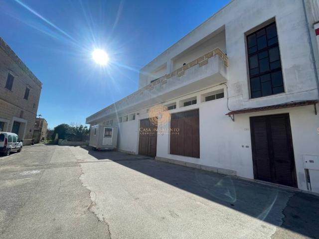 Palazzo / Stabile in vendita a Tiggiano LE