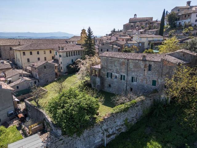 Palazzo / Stabile in vendita a Todi PG