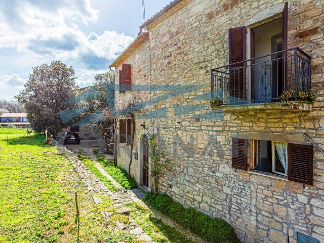Palazzo / Stabile in vendita a Todi PG