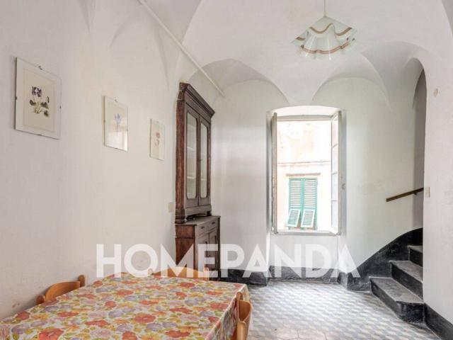 Palazzo / Stabile in vendita a Toirano SV