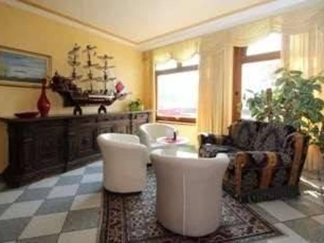 Palazzo / Stabile in vendita a Toscolano Maderno BS