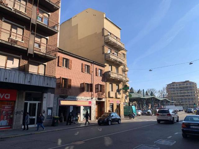 Palazzo / Stabile in vendita a Torino TO