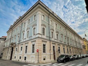 Palazzo / Stabile in vendita a Torino TO