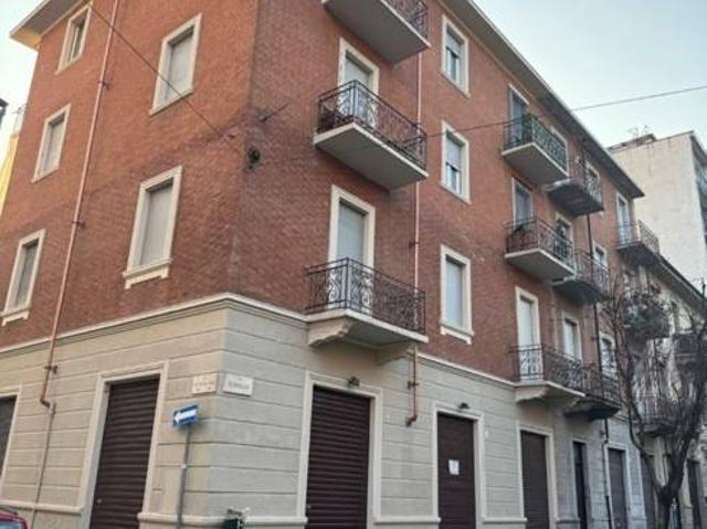 Palazzo / Stabile in vendita a Torino TO