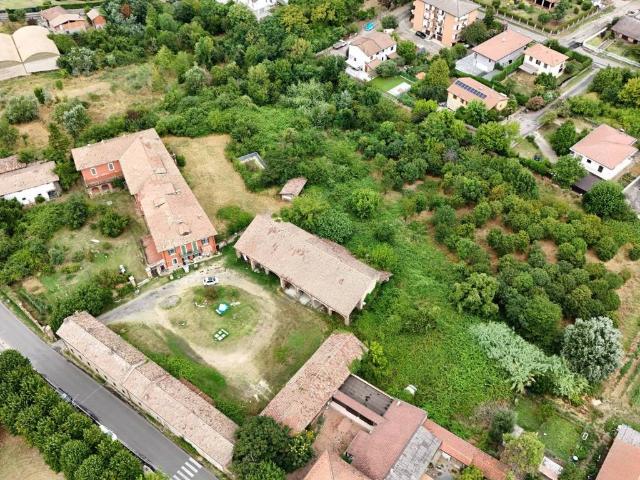 Palazzo / Stabile in vendita a Torrazza Coste PV