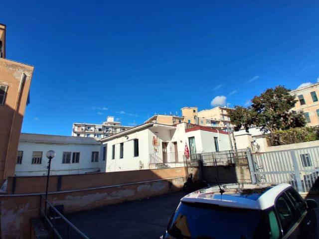 Palazzo / Stabile in vendita a Torre del Greco NA