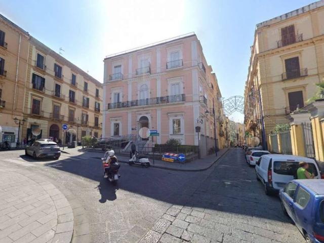 Palazzo / Stabile in vendita a Torre del Greco NA