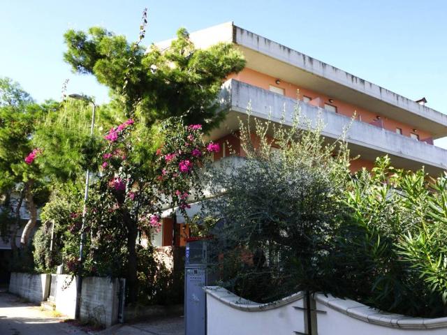 Palazzo / Stabile in vendita a Tortoreto TE