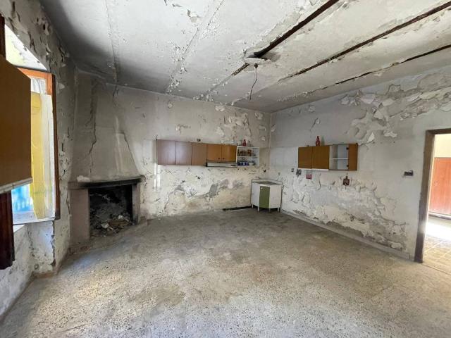 Palazzo / Stabile in vendita a Trentola Ducenta CE