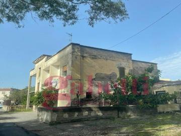 Palazzo / Stabile in vendita a Trecase NA