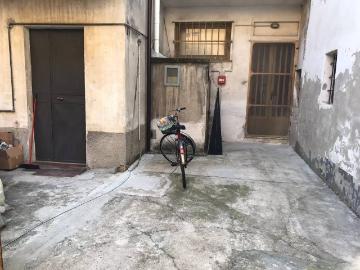 Palazzo / Stabile in vendita a Trecate NO