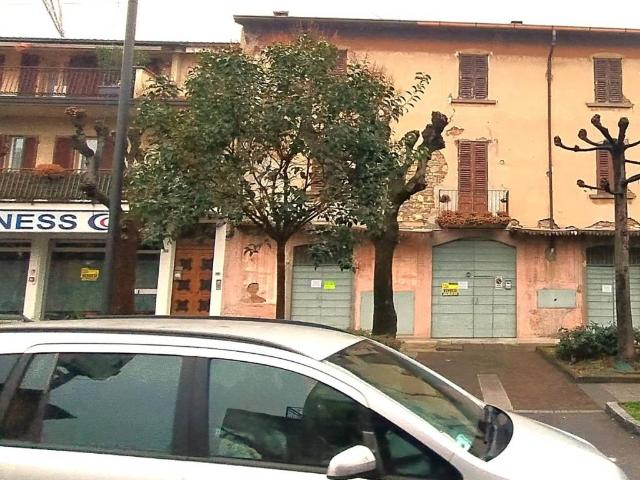 Palazzo / Stabile in vendita a Trescore Balneario BG
