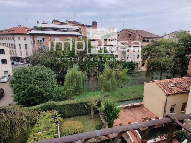 Palazzo / Stabile in vendita a Treviso TV