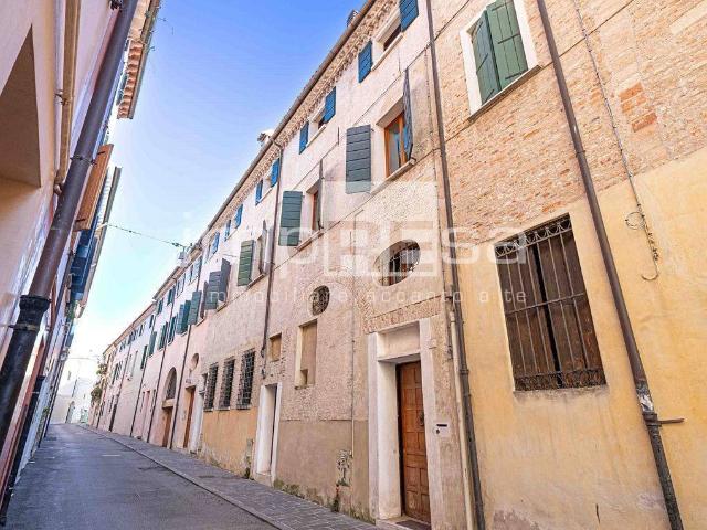 Palazzo / Stabile in vendita a Treviso TV