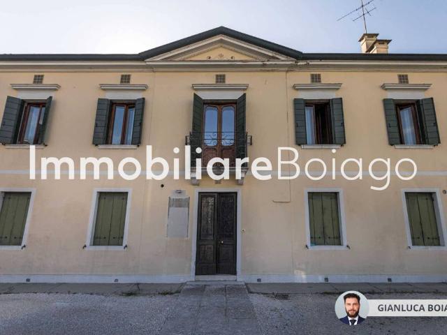 Palazzo / Stabile in vendita a Treviso TV