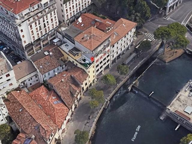 Palazzo / Stabile in vendita a Treviso TV