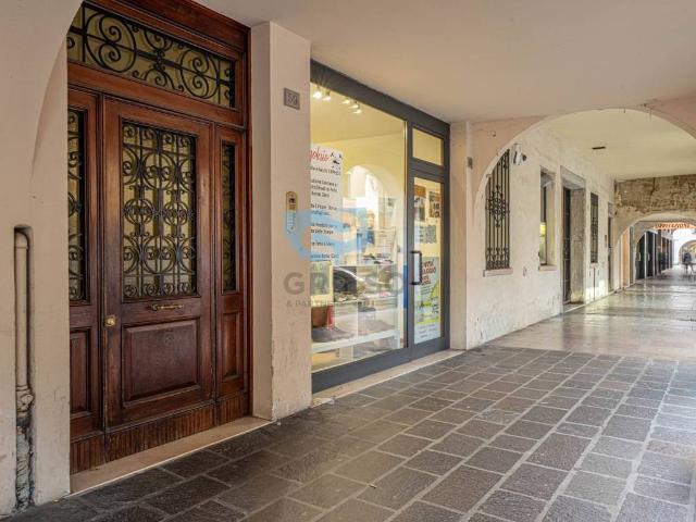 Palazzo / Stabile in vendita a Treviso TV
