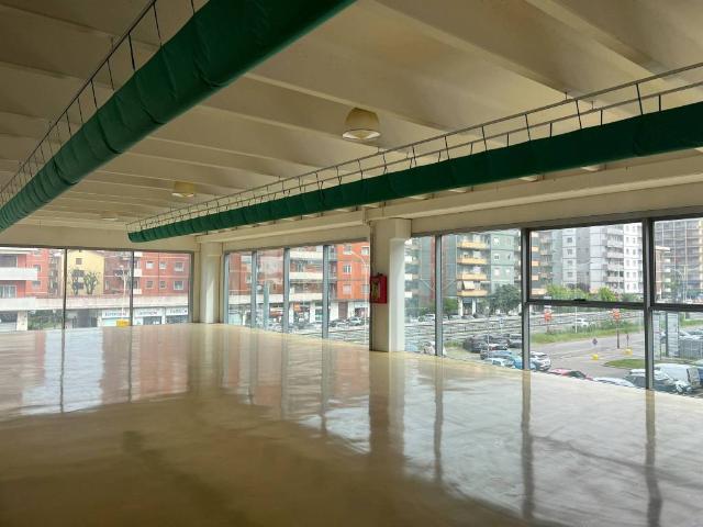 Palazzo / Stabile in vendita a Trezzano sul Naviglio MI