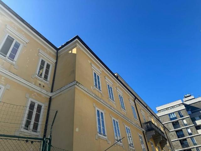 Palazzo / Stabile in vendita a Trieste TS
