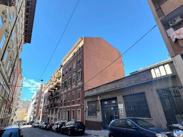 Palazzo / Stabile in vendita a Trieste TS