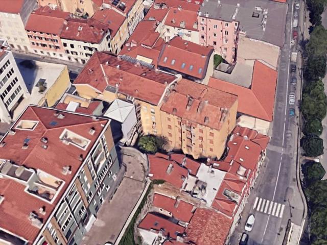 Palazzo / Stabile in vendita a Trieste TS