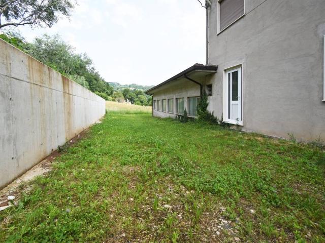 Palazzo / Stabile in vendita a Trissino VI