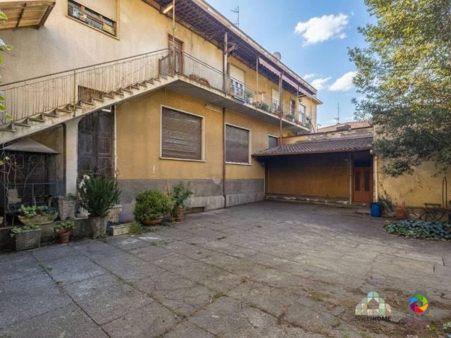 Palazzo / Stabile in vendita a Triuggio MB